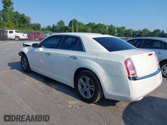 2012 Chrysler 300 с VIN 2C3CCAAG9CH208002, выставлен на аукционе IAAI как лот 42685204 с пробегом 126 311 миль миль и . История ставок и продаж доступна на DreamBid. Изображение 3.