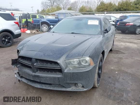 2013 Dodge Charger RT z VIN 2C3CDXCT8DH676914, wystawiony jako IAAI lot #41653738 z przebiegiem 159 654 mil mil oraz . Historia ofert i sprzedaży dostępna na DreamBid. Obrazek 2.