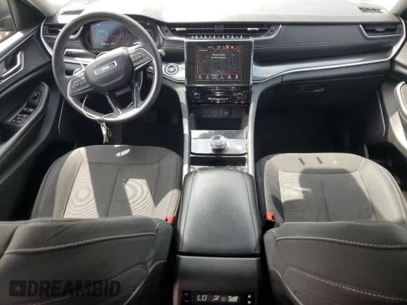 2022 Jeep Grand Cherokee Laredo с VIN 1C4RJKAG8N8618154, выставлен на аукционе Copart как лот 68146995 с пробегом 27 245 миль миль и Списание • Salvage title. История ставок и продаж доступна на DreamBid. Изображение 8.