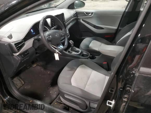 2020 Hyundai Ioniq SE with VIN KMHC65LD9LU233973, listed as a Copart auction lot 42699895 with 61,087 mi miles and Non repairable. Bid and sale history available at DreamBid. Image 7.