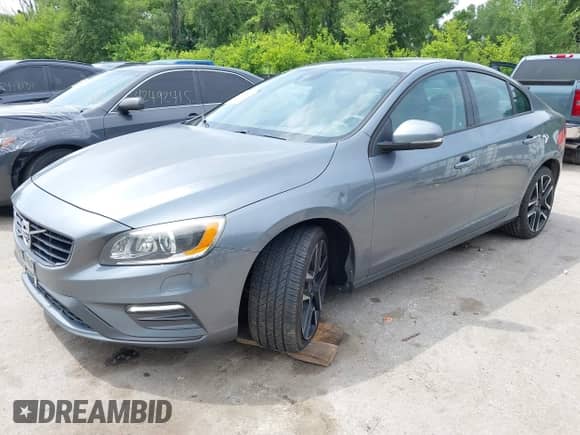 2018 Volvo S60 Dynamic с VIN YV140MTL4J2460924, выставлен на аукционе IAAI как лот 42475146 с пробегом 105 914 миль миль и . История ставок и продаж доступна на DreamBid. Изображение 2.