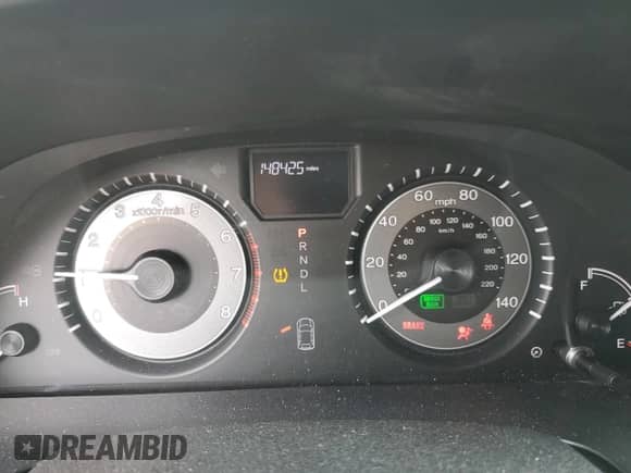 2014 Honda Odyssey LX z VIN 5FNRL5H28EB126388, wystawiony jako Copart lot #70583975 z przebiegiem 148 425 mil mil oraz Szkoda całkowita • Salvage title. Historia ofert i sprzedaży dostępna na DreamBid. Obrazek 9.