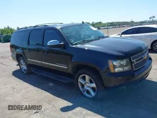 2011 Chevrolet Suburban LTZ с VIN 1GNSCKE01BR275919, выставлен на аукционе IAAI как лот 42038399 с пробегом 247 841 миль миль и . История ставок и продаж доступна на DreamBid. Изображение 1.