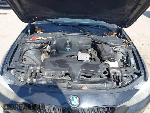 2015 BMW 3 Series 328i xDrive with VIN WBA3B5C52FF962427, listed as a IAAI auction lot 43250395 with 135,833 mi miles and . Bid and sale history available at DreamBid. Image 10.