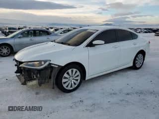 2015 Chrysler 200 LX with VIN 1C3CCCFB8FN567751, listed as a Copart auction lot 43071335 with 84,271 mi miles and Salvage title. Bid and sale history available at DreamBid. Image 1.