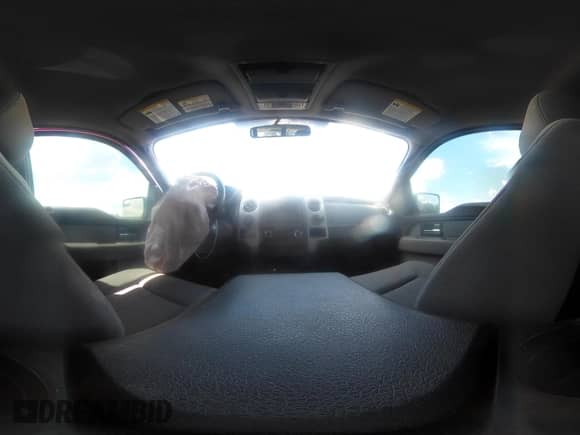 2014 Ford F-150 XL z VIN 1FTFX1ET0EKF38059, wystawiony jako IAAI lot #42917567 z przebiegiem 209 007 mil mil oraz . Historia ofert i sprzedaży dostępna na DreamBid. Obrazek 18.