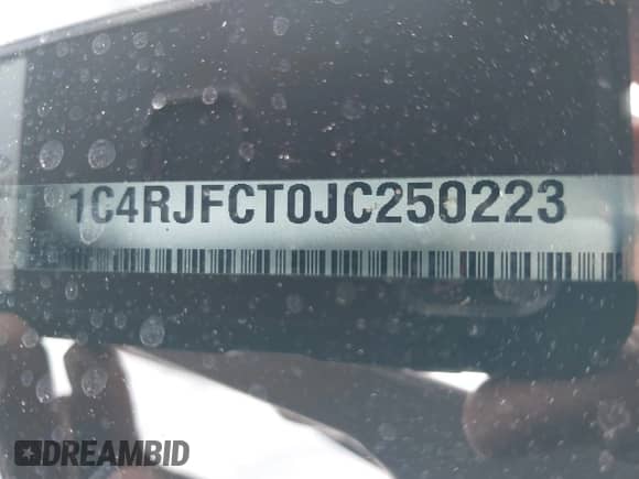 2018 Jeep Grand Cherokee Overland with VIN 1C4RJFCT0JC250223, listed as a IAAI auction lot 42265000 with 132,931 mi miles and . Bid and sale history available at DreamBid. Image 9.