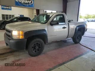 2008 Chevrolet Silverado 1500 Work Truck с VIN 1GCEC14XX8Z323179, выставлен на аукционе Copart как лот 71968415 с пробегом 151 002 миль миль и Списание • Salvage title. История ставок и продаж доступна на DreamBid. Изображение 1.