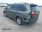 2018 Toyota Sienna LE Auto Access Seat с VIN 5TDKZ3DC0JS906393, выставлен на аукционе IAAI как лот 42399522 с пробегом 72 224 миль миль и . История ставок и продаж доступна на DreamBid. Изображение 3.