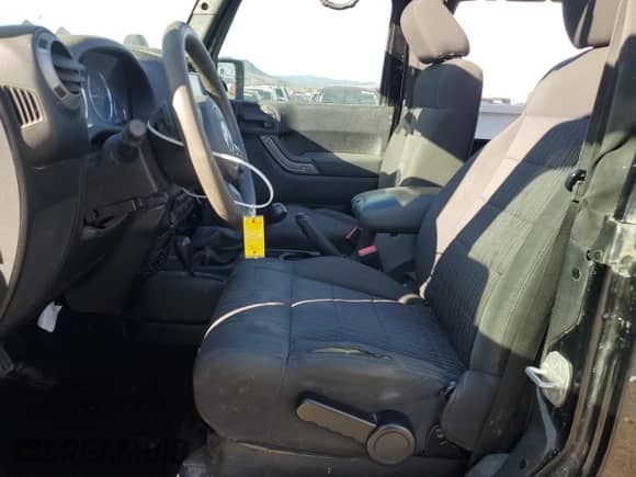 2012 Jeep Wrangler Sport z VIN 1C4AJWAG3CL258130, wystawiony jako Copart lot #86983635 z przebiegiem 154 996 mil mil oraz Czysty tytuł • Clean title. Historia ofert i sprzedaży dostępna na DreamBid. Obrazek 7.