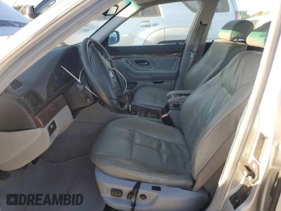 2001 BMW 7 Series 740iL with VIN WBAGH83491DP23714, listed as a Copart auction lot 89807915 with 302,574 mi miles and Clean title. Bid and sale history available at DreamBid. Image 7.