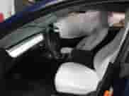 2023 Tesla Model Y Long Range с VIN 7SAYGDEE1PF592002, выставлен на аукционе IAAI как лот 43035517 с пробегом Не указан миль и . История ставок и продаж доступна на DreamBid. Изображение 5.