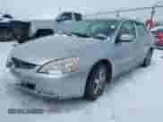 2003 Honda Accord EX z VIN 1HGCM556X3A000230, wystawiony jako IAAI lot #41472952 z przebiegiem 199 500 mil mil oraz . Historia ofert i sprzedaży dostępna na DreamBid. Obrazek 18.