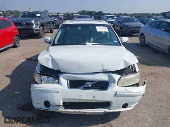 2009 Volvo S60 2.5T with VIN YV1RS592292740096, listed as a IAAI auction lot 42903092 with 163,275 mi miles and . Bid and sale history available at DreamBid. Image 12.