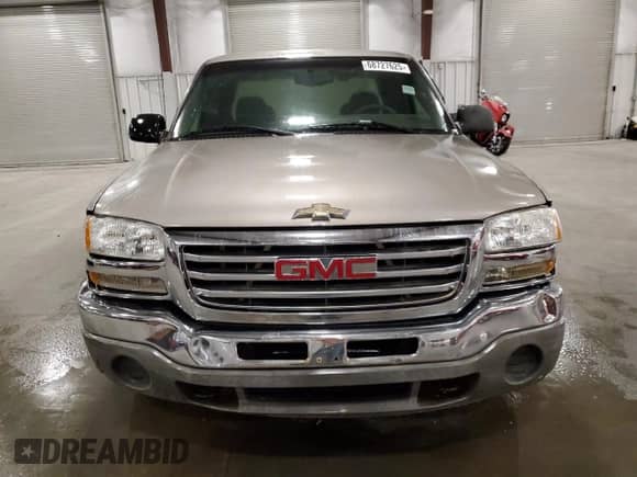 2003 GMC Sierra 1500 SLE with VIN 2GTEC19V831311864, listed as a Copart auction lot 68727625 with 217,919 mi miles and Clean title. Bid and sale history available at DreamBid. Image 5.