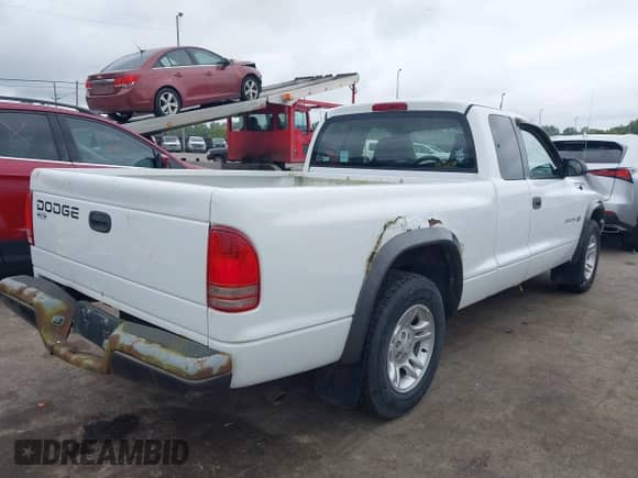 2002 Dodge Dakota с VIN 1B7GL12X82S682462, выставлен на аукционе IAAI как лот 43037033 с пробегом 139 950 миль миль и . История ставок и продаж доступна на DreamBid. Изображение 4.