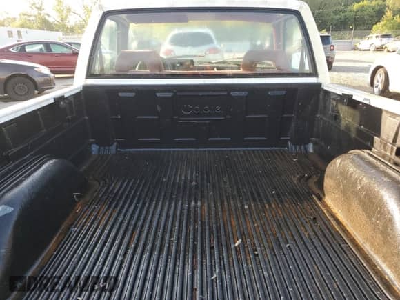 1992 Chevrolet Silverado 1500 с VIN 1GCDC14Z3NZ204754, выставлен на аукционе Copart как лот 67811555 с пробегом 309 332 миль миль и На запчасти • Non repairable. История ставок и продаж доступна на DreamBid. Изображение 10.