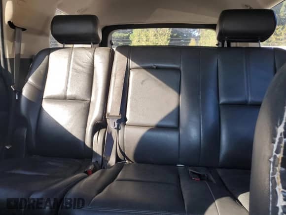 2009 Chevrolet Tahoe с VIN 1GNFK13549R106923, выставлен на аукционе Copart как лот 82364875 с пробегом 202 337 миль миль и Чистый • Clean title. История ставок и продаж доступна на DreamBid. Изображение 10.