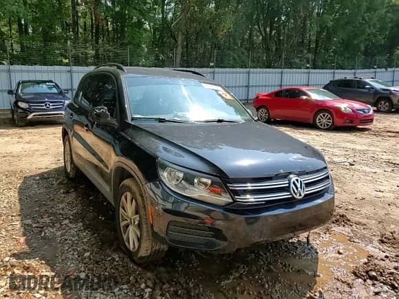 2017 Volkswagen Tiguan S с VIN WVGAV7AX2HK048377, выставлен на аукционе Copart как лот 81180095 с пробегом Не указан миль и Списание • Salvage title. История ставок и продаж доступна на DreamBid. Изображение 14.