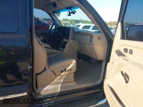 2004 Chevrolet Silverado 1500 LS с VIN 1GCEC19T44Z291569, выставлен на аукционе IAAI как лот 42020719 с пробегом 119 212 миль миль и . История ставок и продаж доступна на DreamBid. Изображение 5.