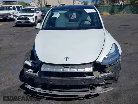 2021 Tesla Model Y Long Range с VIN 5YJYGDEE3MF219908, выставлен на аукционе IAAI как лот 43170922 с пробегом Не указан миль и . История ставок и продаж доступна на DreamBid. Изображение 12.