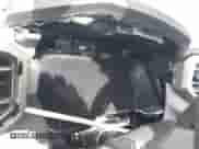 2025 Toyota Tundra SR5 z VIN 5TFWA5DB3SX286467, wystawiony jako IAAI lot #43203208 z przebiegiem Nie podano mil oraz . Historia ofert i sprzedaży dostępna na DreamBid. Obrazek 14.