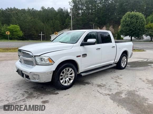 2014 Ram 1500 Longhorn z VIN 1C6RR7PMXES337082, wystawiony jako Copart lot #54928245 z przebiegiem 92 350 mil mil oraz Czysty tytuł • Clean title. Historia ofert i sprzedaży dostępna na DreamBid. Obrazek 1.
