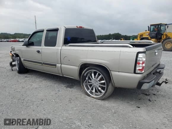 2004 Chevrolet Silverado 1500 with VIN 1GCEC19T74Z236694, listed as a Copart auction lot 81790965 with 243,787 mi miles and Salvage title. Bid and sale history available at DreamBid. Image 2.