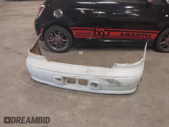 2004 Chevrolet Malibu Classic z VIN 1G1ND52F04M699548, wystawiony jako IAAI lot #41358609 z przebiegiem Nie podano mil oraz . Historia ofert i sprzedaży dostępna na DreamBid. Obrazek 11.