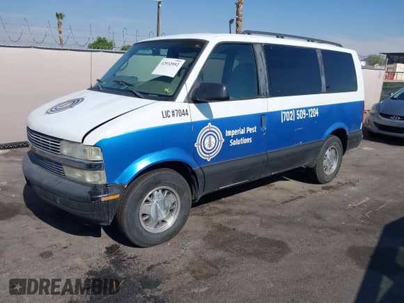 2000 Chevrolet Astro с VIN 1GNDM19W6YB157414, выставлен на аукционе IAAI как лот 42932952 с пробегом 121 214 миль миль и . История ставок и продаж доступна на DreamBid. Изображение 2.