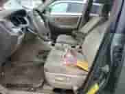 2006 Toyota Highlander Sport z VIN JTEEP21A960178045, wystawiony jako Copart lot #90717715 z przebiegiem 317 734 mil mil oraz Czysty tytuł • Clean title. Historia ofert i sprzedaży dostępna na DreamBid. Obrazek 7.