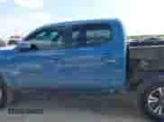 2019 Toyota Tacoma SR5 с VIN 5TFAZ5CN2KX075548, выставлен на аукционе IAAI как лот 42550629 с пробегом 238 228 миль миль и . История ставок и продаж доступна на DreamBid. Изображение 15.