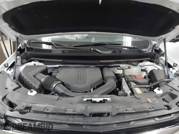 2024 Chevrolet Traverse FWD LS z VIN 1GNEREKS5RJ238187, wystawiony jako IAAI lot #42202085 z przebiegiem 11 264 mil mil oraz . Historia ofert i sprzedaży dostępna na DreamBid. Obrazek 10.