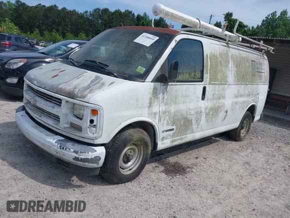 1998 Chevrolet Express Cargo with VIN 1GCEG15M6W1009839, listed as a IAAI auction lot 42100010 with Not provided miles and . Bid and sale history available at DreamBid. Image 2.