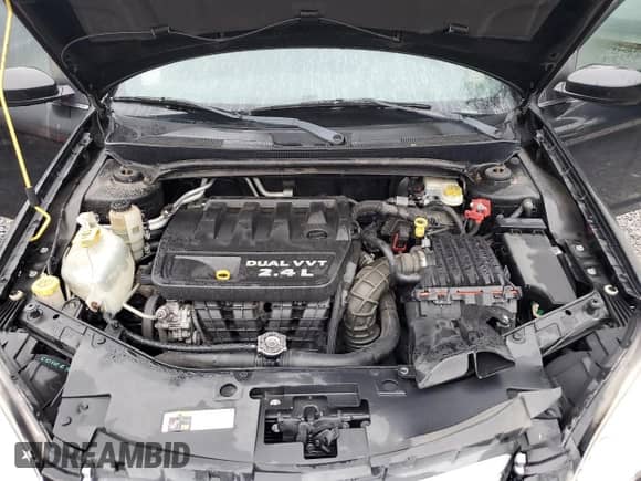 2014 Chrysler 200 LX с VIN 1C3CCBAB8EN204950, выставлен на аукционе Copart как лот 80165505 с пробегом 95 867 миль миль и Списание • Salvage title. История ставок и продаж доступна на DreamBid. Изображение 11.