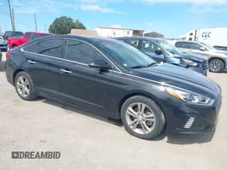 2019 Hyundai Sonata Sport с VIN 5NPE34AF2KH819993, выставлен на аукционе IAAI как лот 43233117 с пробегом 30 970 миль миль и . История ставок и продаж доступна на DreamBid. Изображение 1.