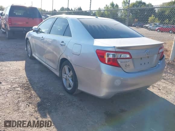 2012 Toyota Camry SE с VIN 4T1BF1FK1CU031899, выставлен на аукционе IAAI как лот 43360606 с пробегом 170 283 миль миль и . История ставок и продаж доступна на DreamBid. Изображение 3.