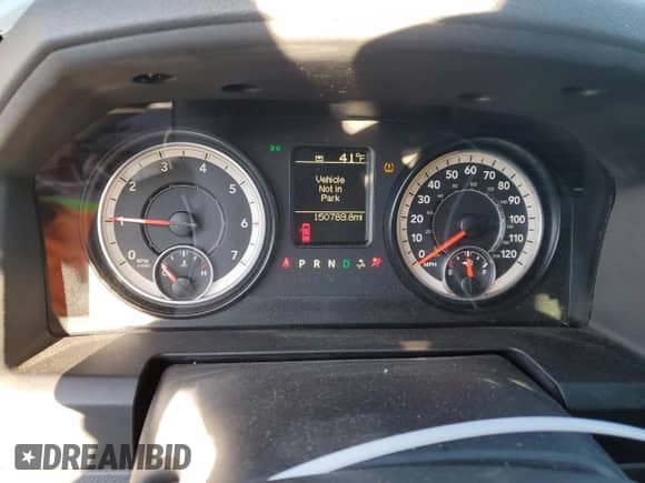 2016 Ram 1500 Tradesman z VIN 1C6RR7FG7GS135556, wystawiony jako Copart lot #46235745 z przebiegiem 150 789 mil mil oraz Szkoda całkowita • Salvage title. Historia ofert i sprzedaży dostępna na DreamBid. Obrazek 9.