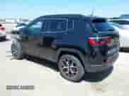 2025 Jeep Compass Limited with VIN 3C4NJDCN5ST501442, listed as a IAAI auction lot 42595950 with 667 mi miles and . Bid and sale history available at DreamBid. Image 3.