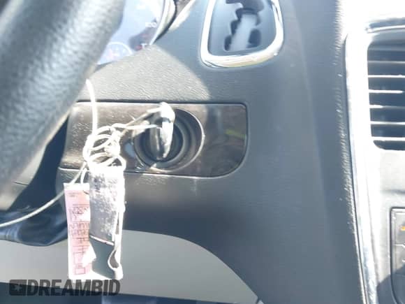 2018 Dodge Grand Caravan SE with VIN 2C4RDGBGXJR176141, listed as a IAAI auction lot 43290383 with 133,483 mi miles and . Bid and sale history available at DreamBid. Image 11.