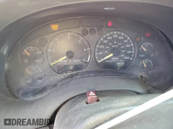 2000 Chevrolet S-10 LS z VIN 1GCCS19W6Y8189643, wystawiony jako Copart lot #70045075 z przebiegiem Nie podano mil oraz Czysty tytuł • Clean title. Historia ofert i sprzedaży dostępna na DreamBid. Obrazek 9.
