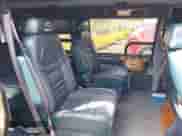 1999 Chevrolet Express z VIN 1GBFG15R1X1063362, wystawiony jako IAAI lot #42312348 z przebiegiem 136 127 mil mil oraz . Historia ofert i sprzedaży dostępna na DreamBid. Obrazek 8.