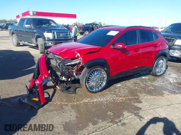 2020 Hyundai Kona Limited z VIN KM8K33A5XLU411426, wystawiony jako IAAI lot #40864297 z przebiegiem 41 991 mil mil oraz . Historia ofert i sprzedaży dostępna na DreamBid. Obrazek 2.