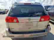 2010 Toyota Sienna XLE с VIN 5TDYK4CC9AS342491, выставлен на аукционе Copart как лот 84887455 с пробегом 241 451 миль миль и Списание • Salvage title. История ставок и продаж доступна на DreamBid. Изображение 6.