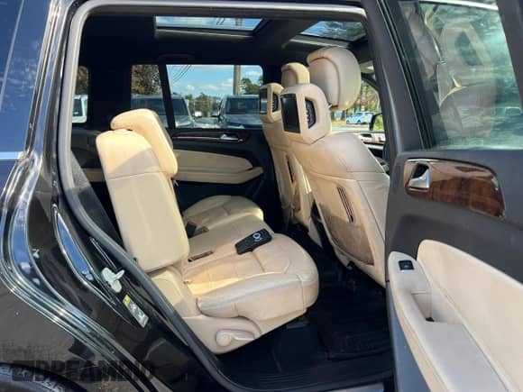 2017 Mercedes-Benz GLS 450 с VIN 4JGDF6EE3HA803118, выставлен на аукционе Copart как лот 85945565 с пробегом 142 221 миль миль и Чистый • Clean title. История ставок и продаж доступна на DreamBid. Изображение 6.