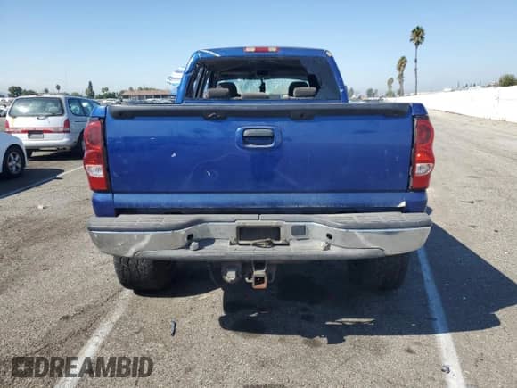 2003 Chevrolet Silverado 1500HD LT с VIN 1GCGC13U93F111447, выставлен на аукционе Copart как лот 74067304 с пробегом 214 131 миль миль и Списание • Salvage title. История ставок и продаж доступна на DreamBid. Изображение 6.