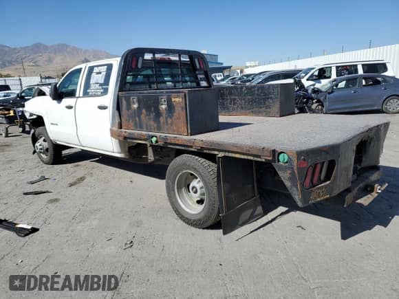 2017 Chevrolet Silverado 3500HD Work Truck с VIN 1GB4KYCY2HF211287, выставлен на аукционе Copart как лот 73021724 с пробегом 91 803 миль миль и Списание • Salvage title. История ставок и продаж доступна на DreamBid. Изображение 2.