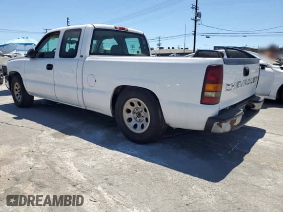 2005 Chevrolet Silverado 1500 Work Truck with VIN 1GCEC19XX5Z265630, listed as a Copart auction lot 69702595 with Not provided miles and Salvage title. Bid and sale history available at DreamBid. Image 2.