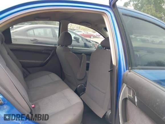 2007 Chevrolet Aveo LT z VIN KL1TG56677B065483, wystawiony jako IAAI lot #42429521 z przebiegiem 199 082 mil mil oraz . Historia ofert i sprzedaży dostępna na DreamBid. Obrazek 8.