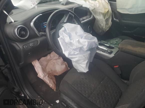 2019 Chevrolet Blazer z VIN 3GNKBGRS8KS696335, wystawiony jako Copart lot #71442085 z przebiegiem 53 826 mil mil oraz Nie do naprawy • Non repairable. Historia ofert i sprzedaży dostępna na DreamBid. Obrazek 8.